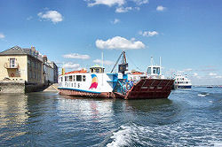 Cowes floating bridge