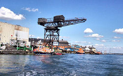 The Cowes crane