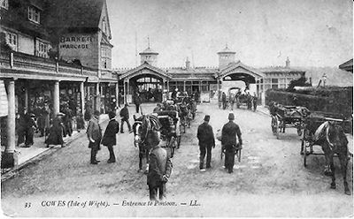 Cowes pontoon